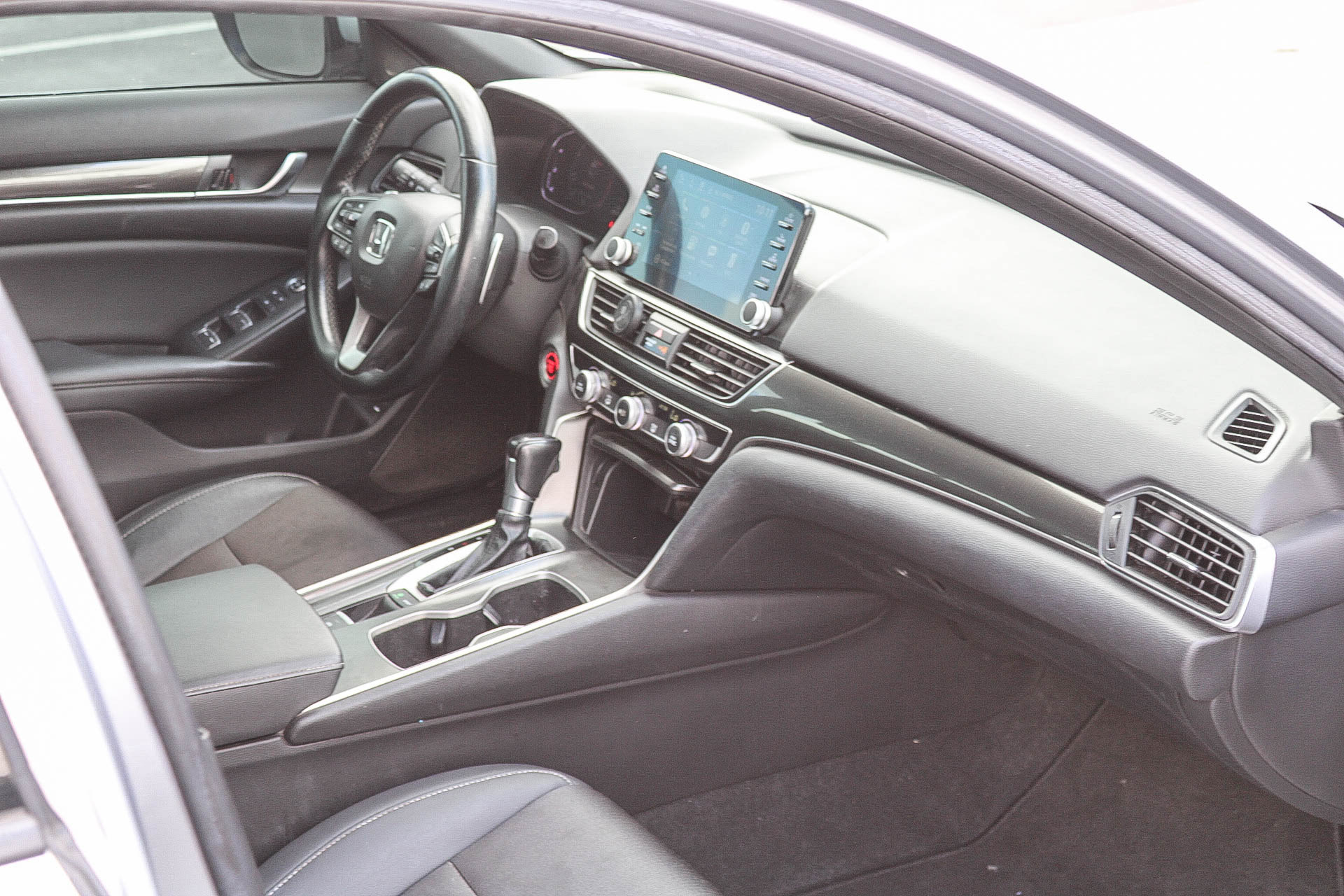 Used 2019 Honda Accord Sport image 18