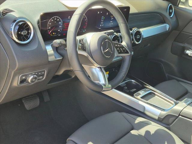 New 2026 Mercedes-Benz GLB 250 image 3