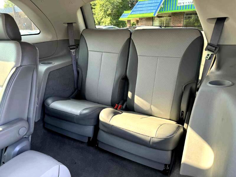 Used 2007 Chrysler Pacifica Touring image 13