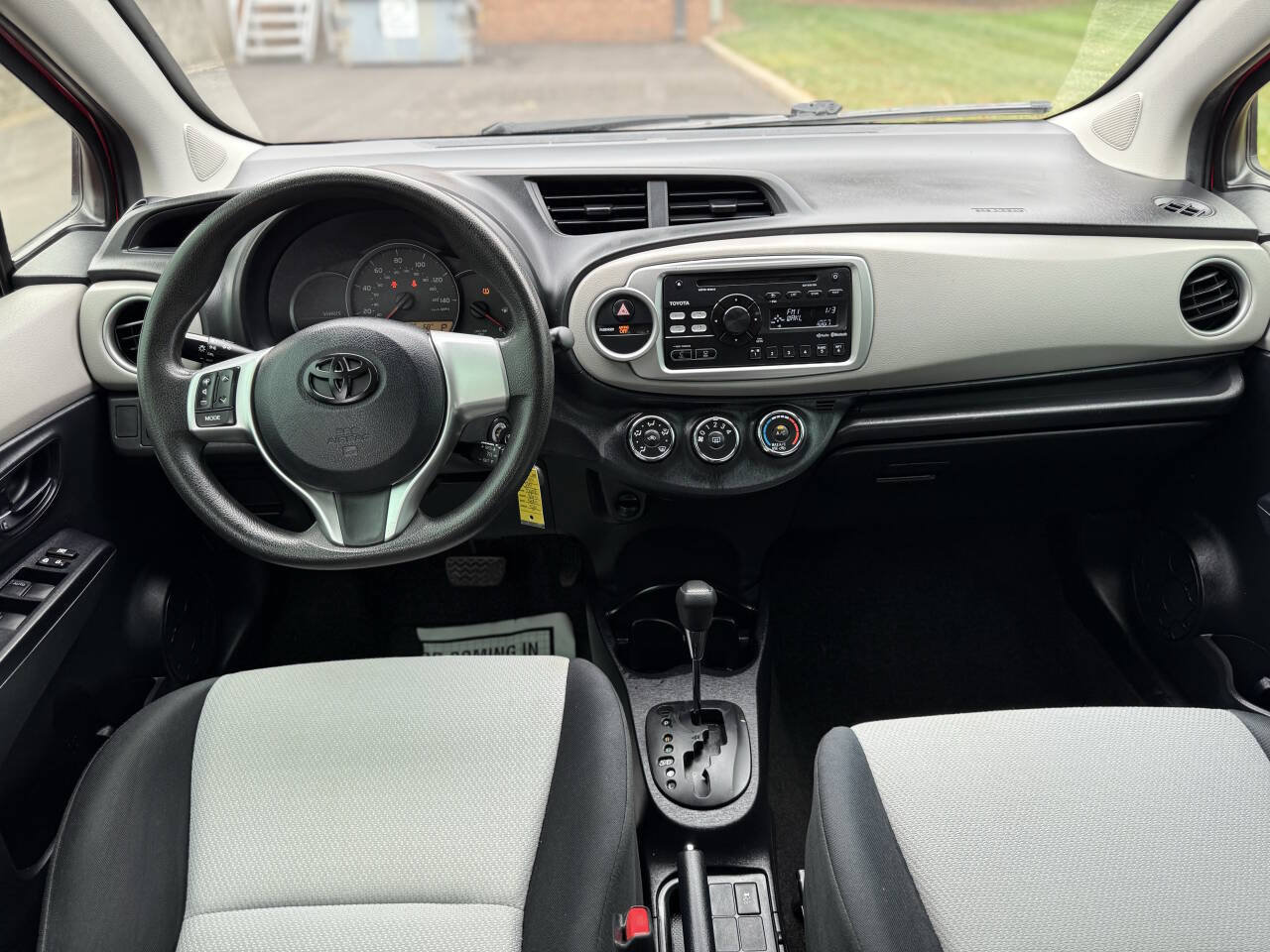 Used 2014 Toyota Yaris LE FWD image 9
