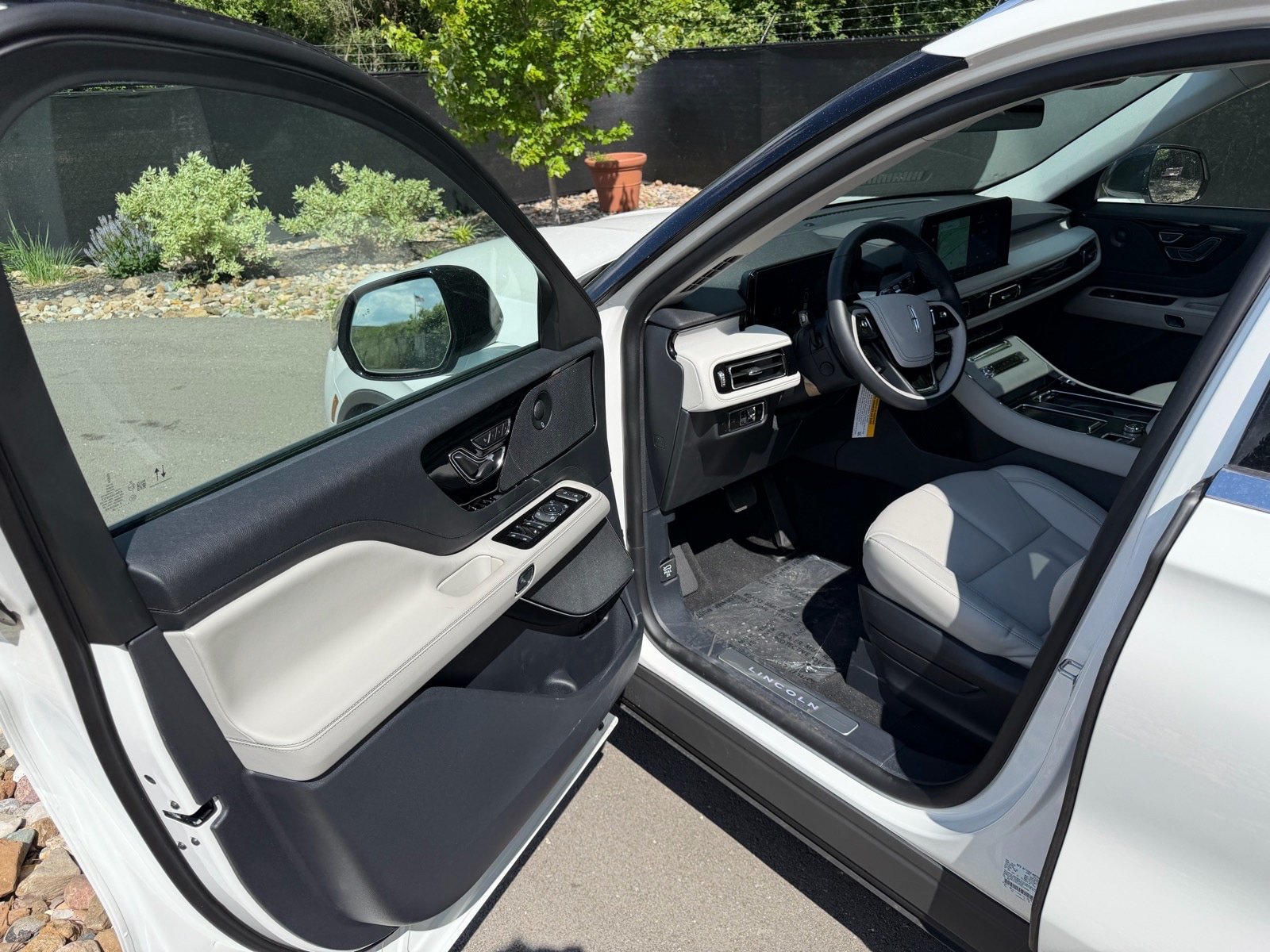 New 2026 Lincoln Aviator Reserve AWD/4WD image 24