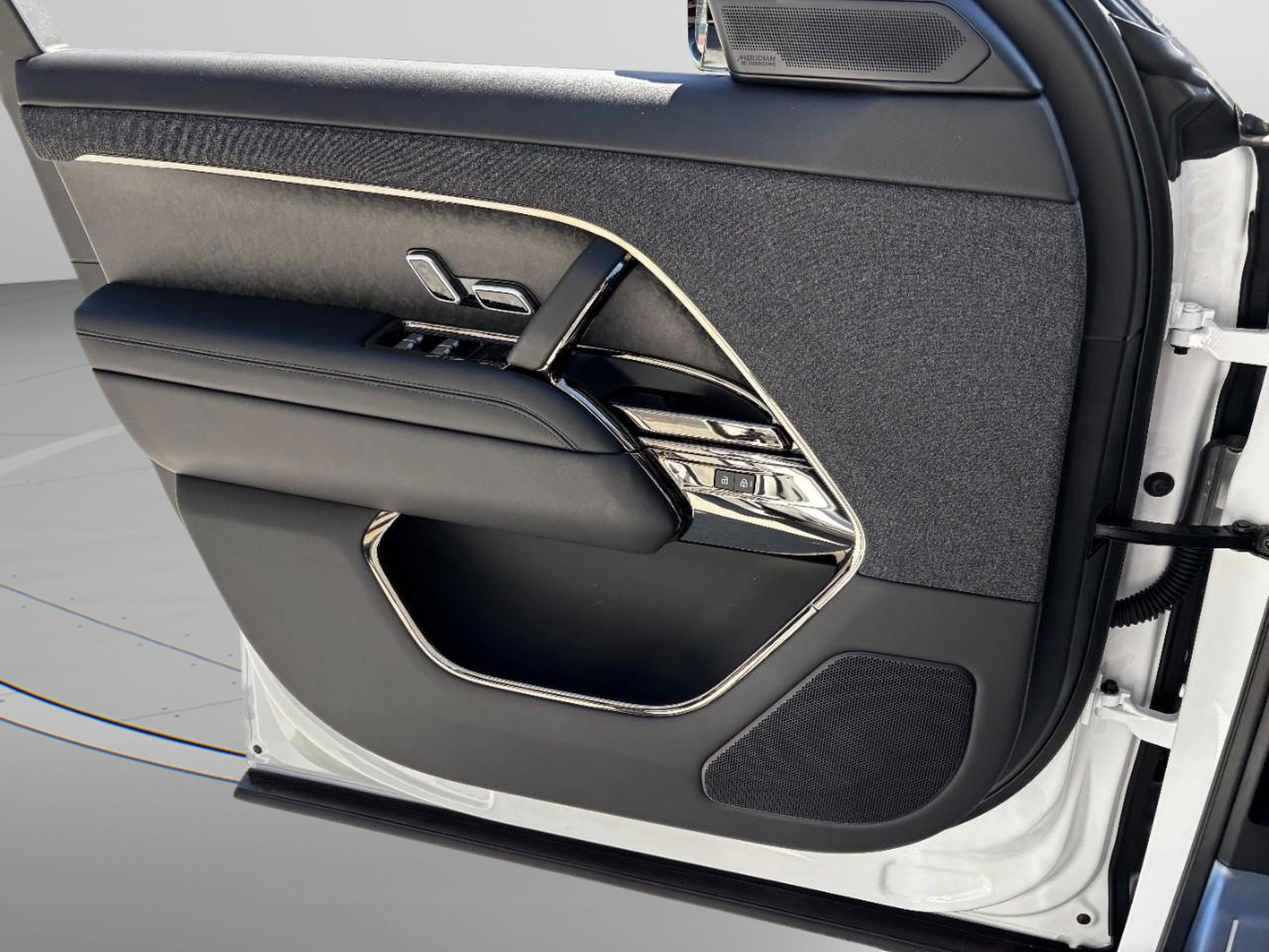 New 2025 Land Rover Range Rover Sport Autobiography image 30