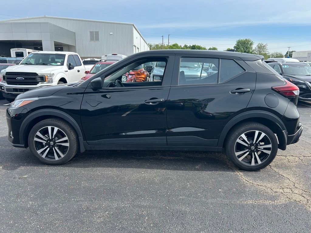 Used 2024 Nissan Kicks S FWD image 5