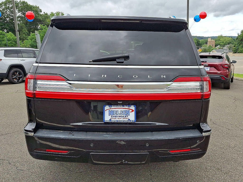 Used 2021 Lincoln Navigator Reserve w/ Luxury Package AWD/4WD image 23