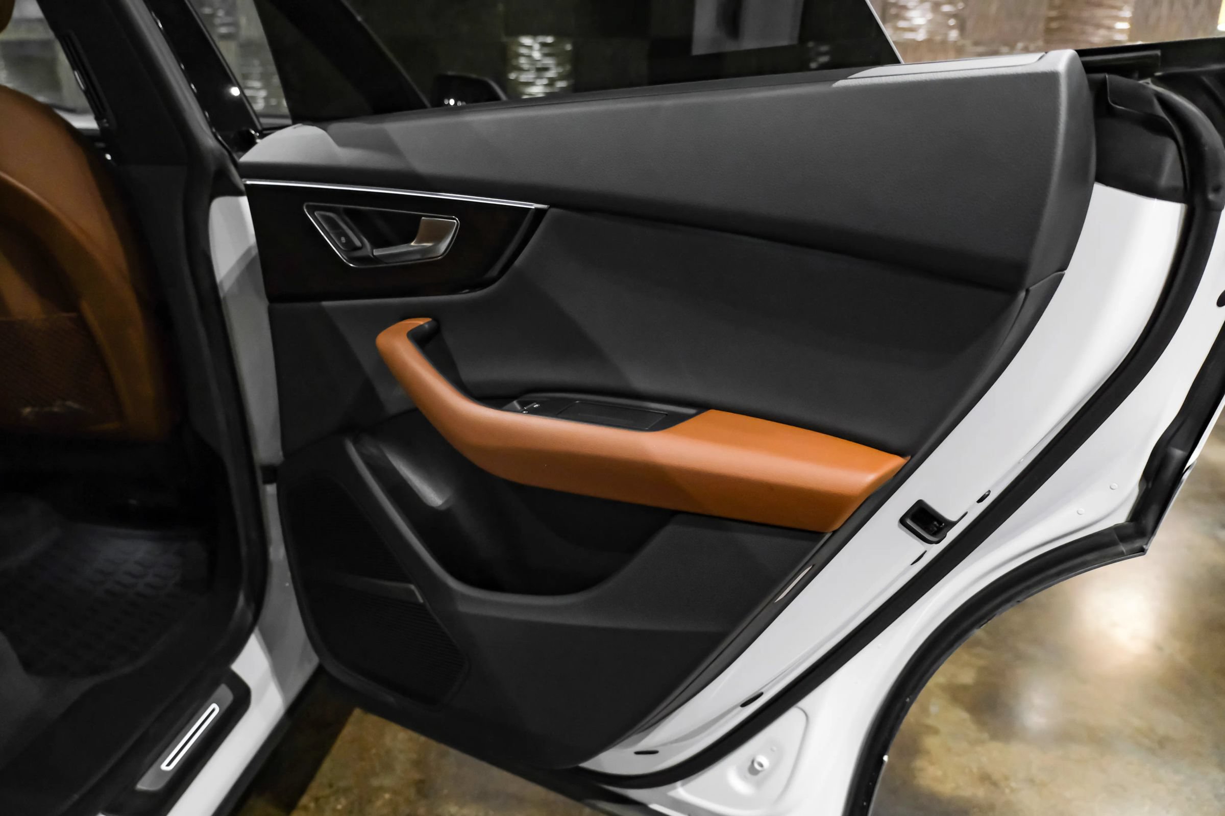 Used 2019 Audi Q8 Prestige w/ Year 1 Package AWD/4WD image 45