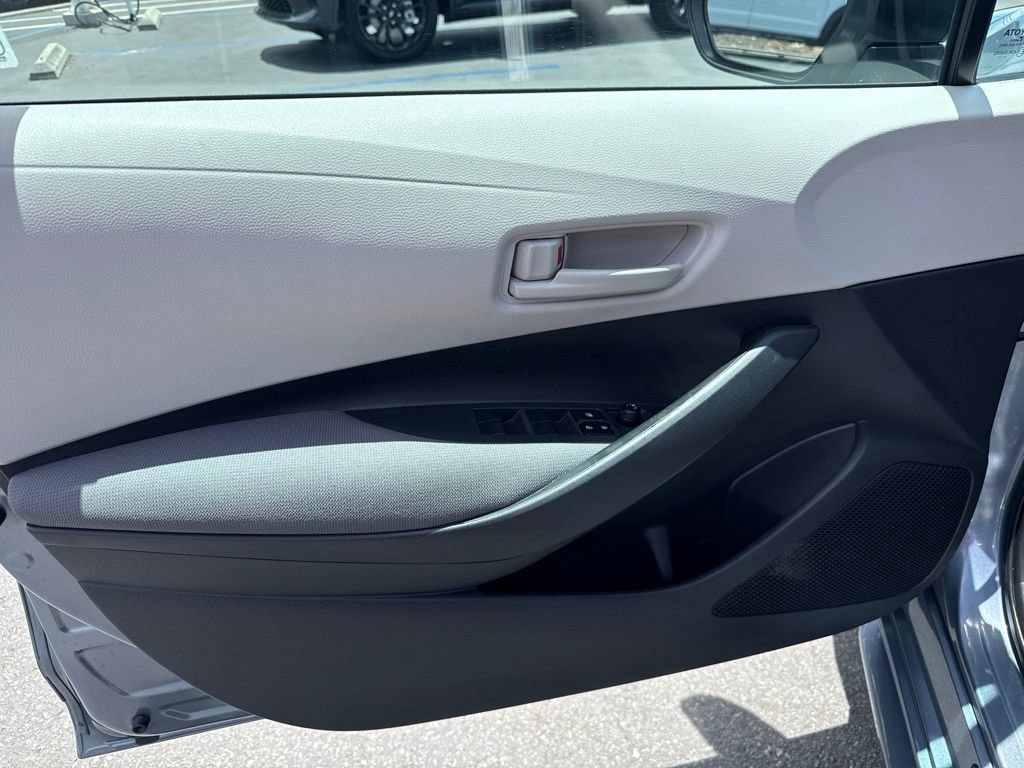 Used 2022 Toyota Corolla L w/ Carpet Mat Package (TMS) FWD image 11