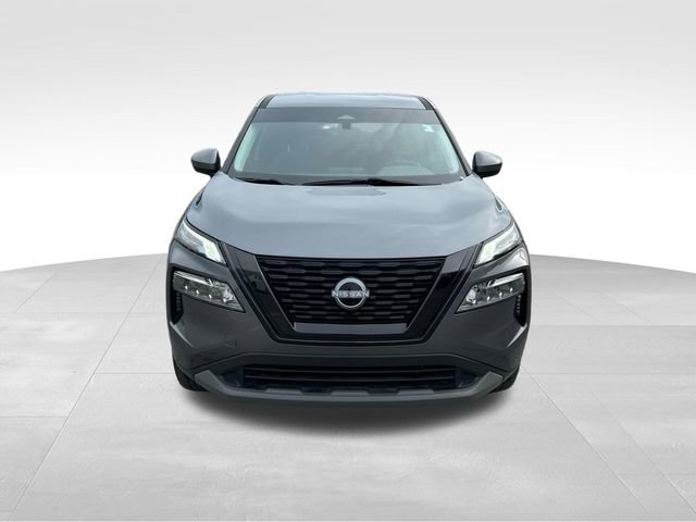 Used 2023 Nissan Rogue SV image 2