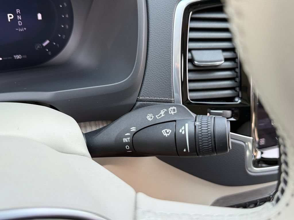 Certified 2024 Volvo XC90 B6 Ultimate AWD/4WD image 36