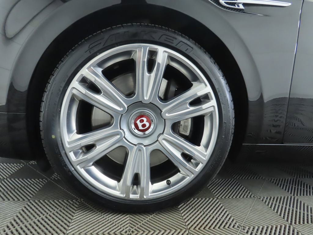 Used 2018 Bentley Flying Spur V8 image 30