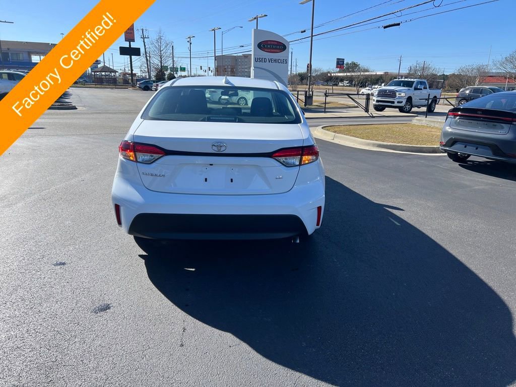 Used 2025 Toyota Corolla LE image 4