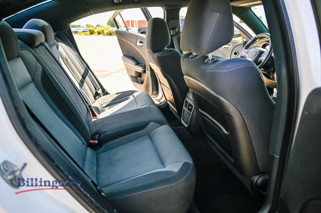 Used 2016 Dodge Charger SXT RWD image 13