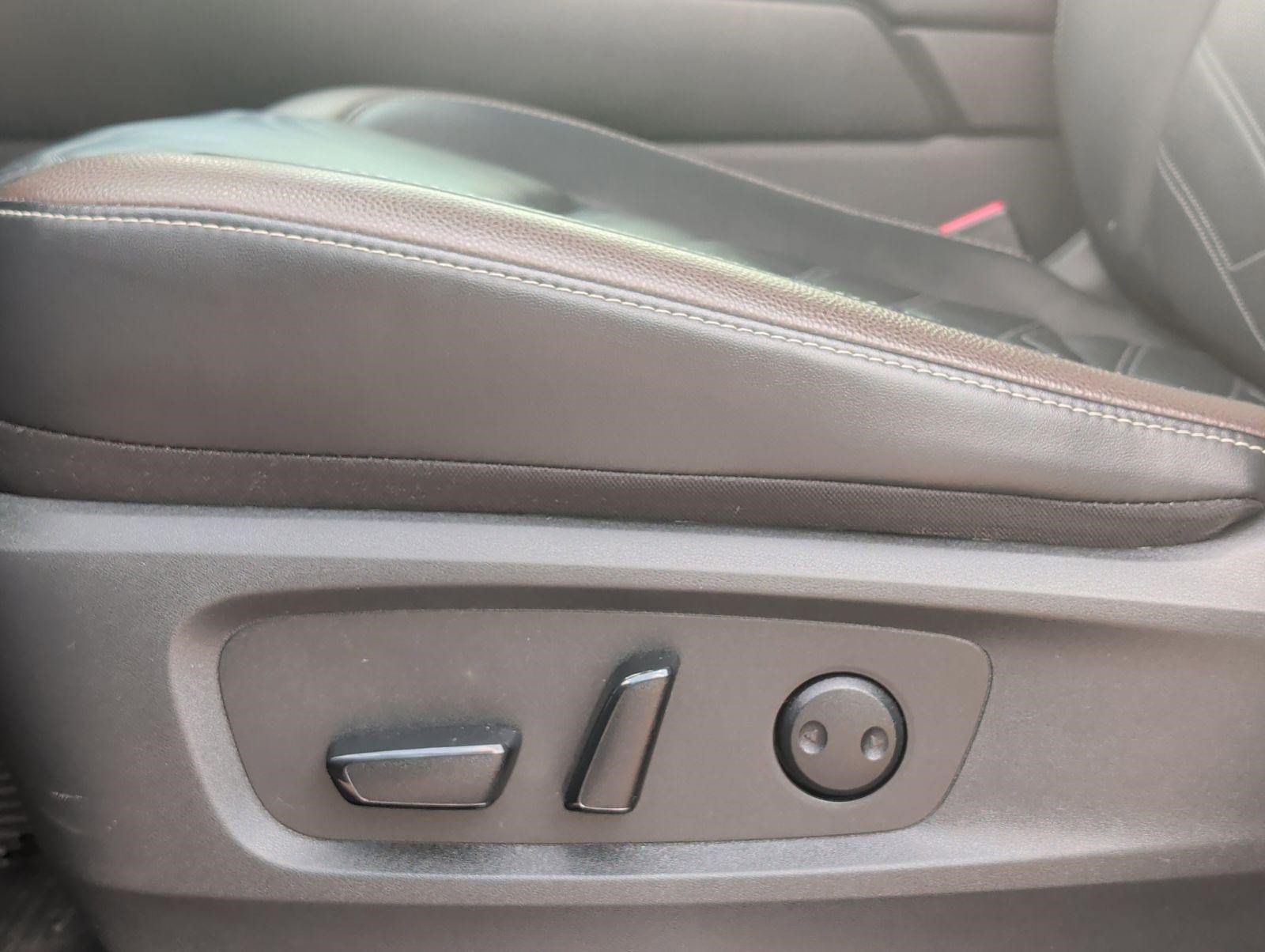Used 2024 Nissan Pathfinder Platinum w/ Cargo Package FWD image 10