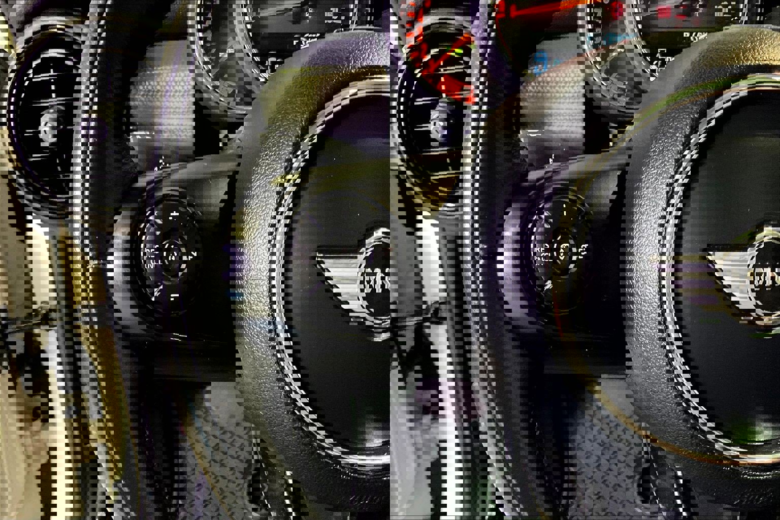 Used 2018 MINI Cooper 2-Door Hardtop w/ Premium Package image 10