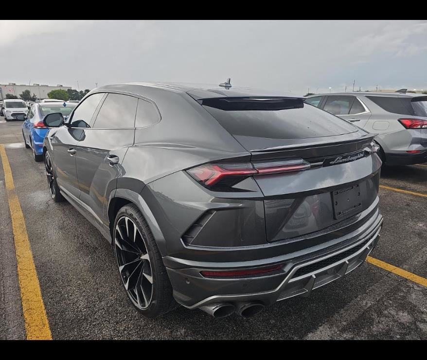 Used 2020 Lamborghini Urus image 9