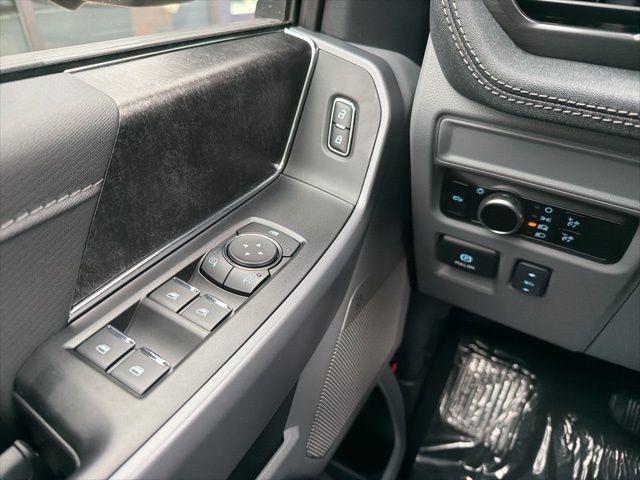 New 2025 Ford F150 Lightning Flash image 19