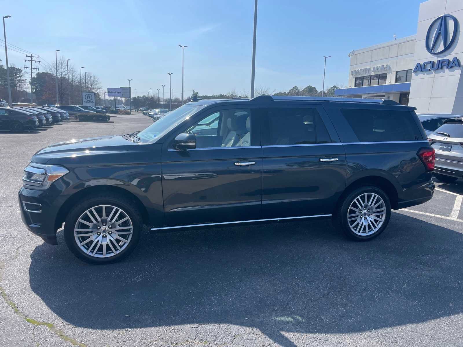 Used 2023 Ford Expedition Max Limited image 2