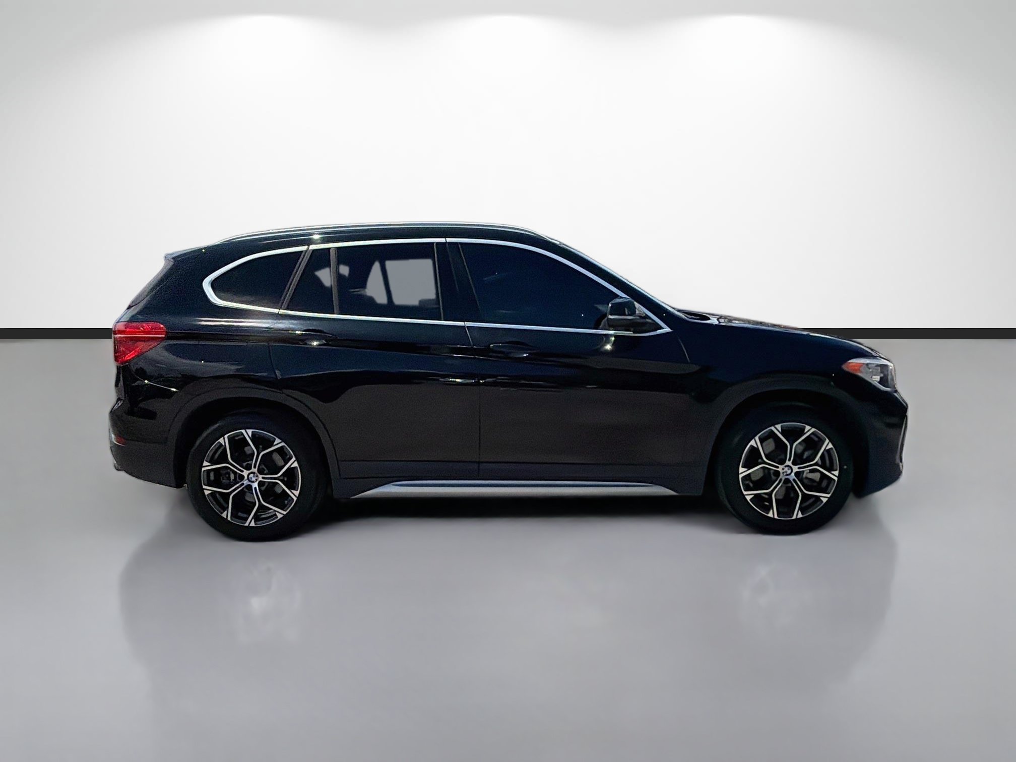 Used 2021 BMW X1 sDrive28i FWD image 2