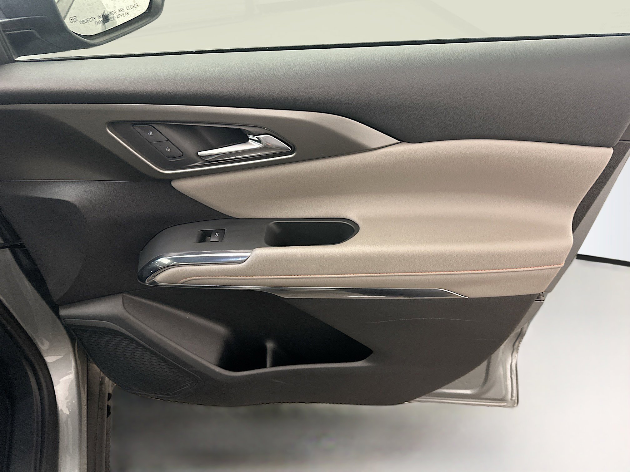 Used 2025 Chevrolet Traverse LT image 34