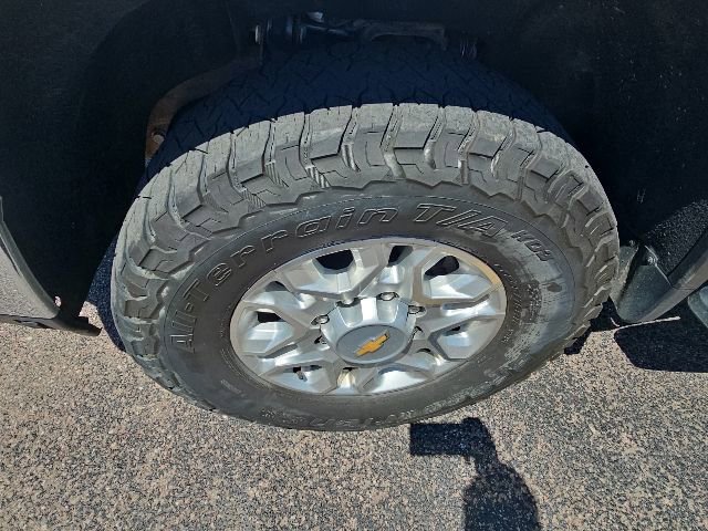 Used 2024 Chevrolet Silverado 2500 LTZ AWD/4WD image 12