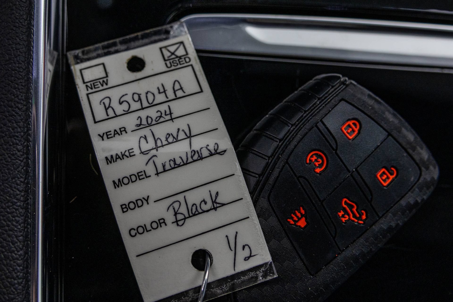 Used 2024 Chevrolet Traverse RS FWD image 61