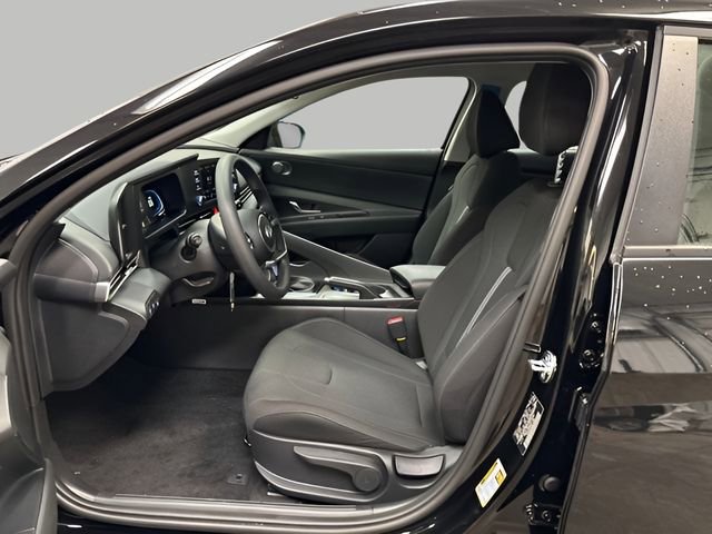 New 2026 Hyundai Elantra SE image 9