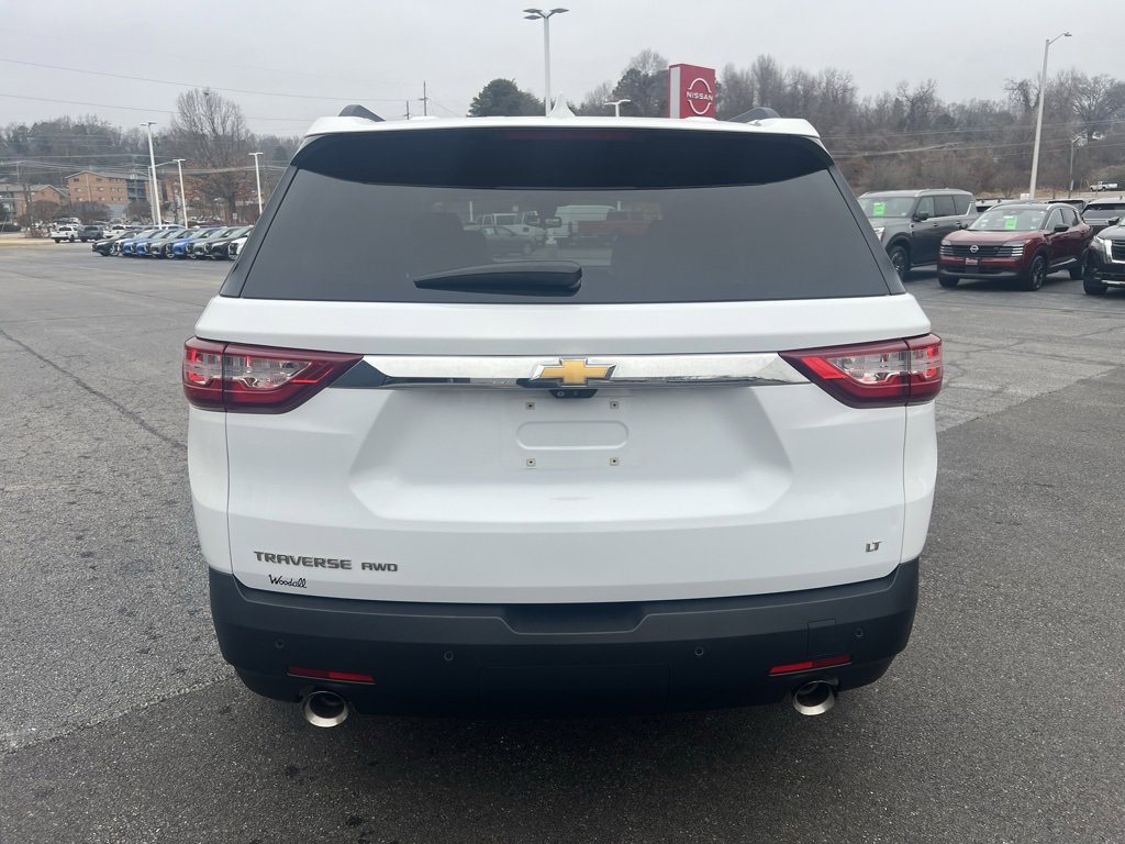 Used 2020 Chevrolet Traverse LT w/ LT Premium Package image 4