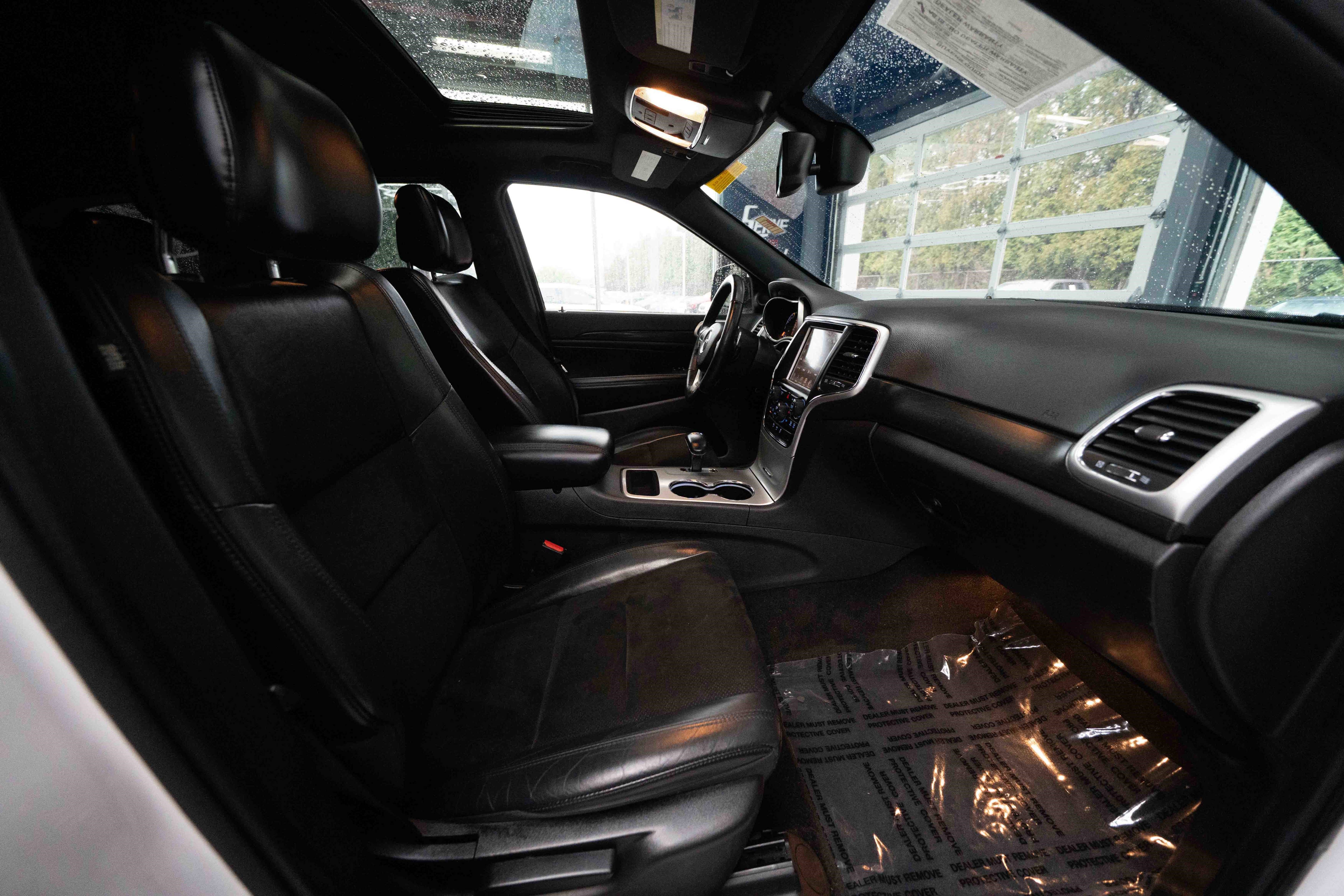 Used 2015 Jeep Grand Cherokee Altitude image 27