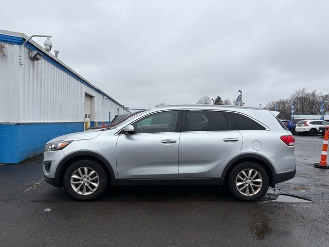 Used 2018 Kia Sorento LX image 7