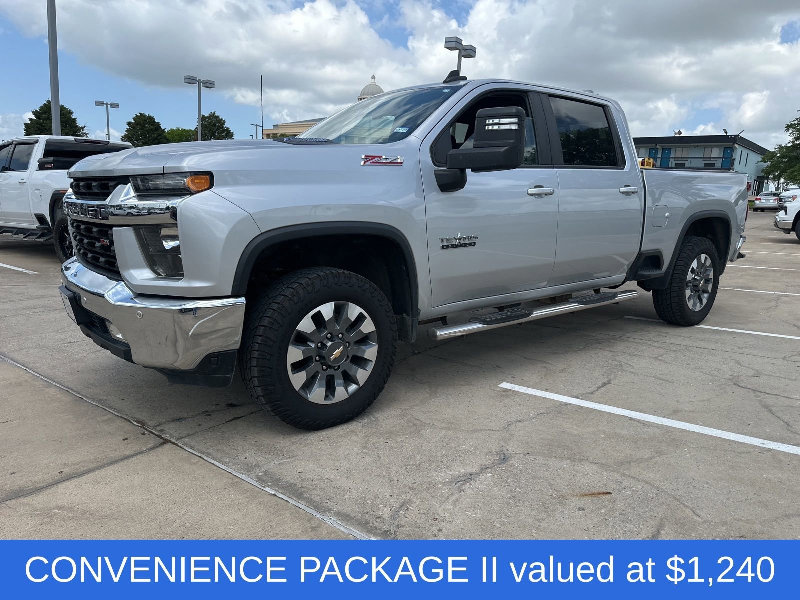Used 2021 Chevrolet Silverado 2500 LT w/ Texas Edition image 7