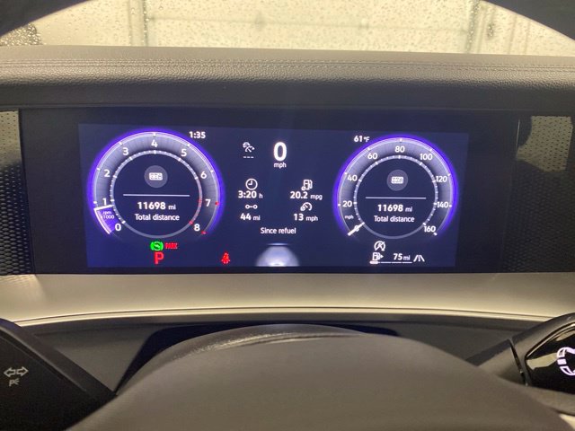 Used 2025 Volkswagen Tiguan SE R-Line AWD/4WD image 16