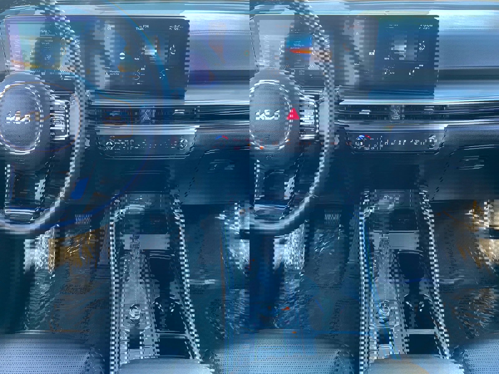 Used 2024 Kia Sorento S image 11