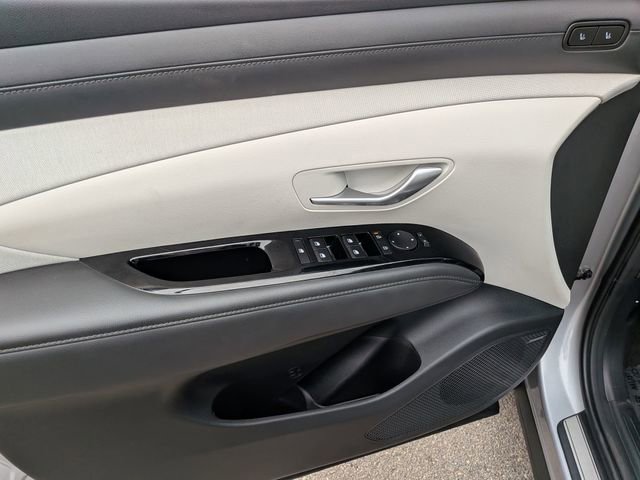 Used 2025 Hyundai Tucson Limited image 8