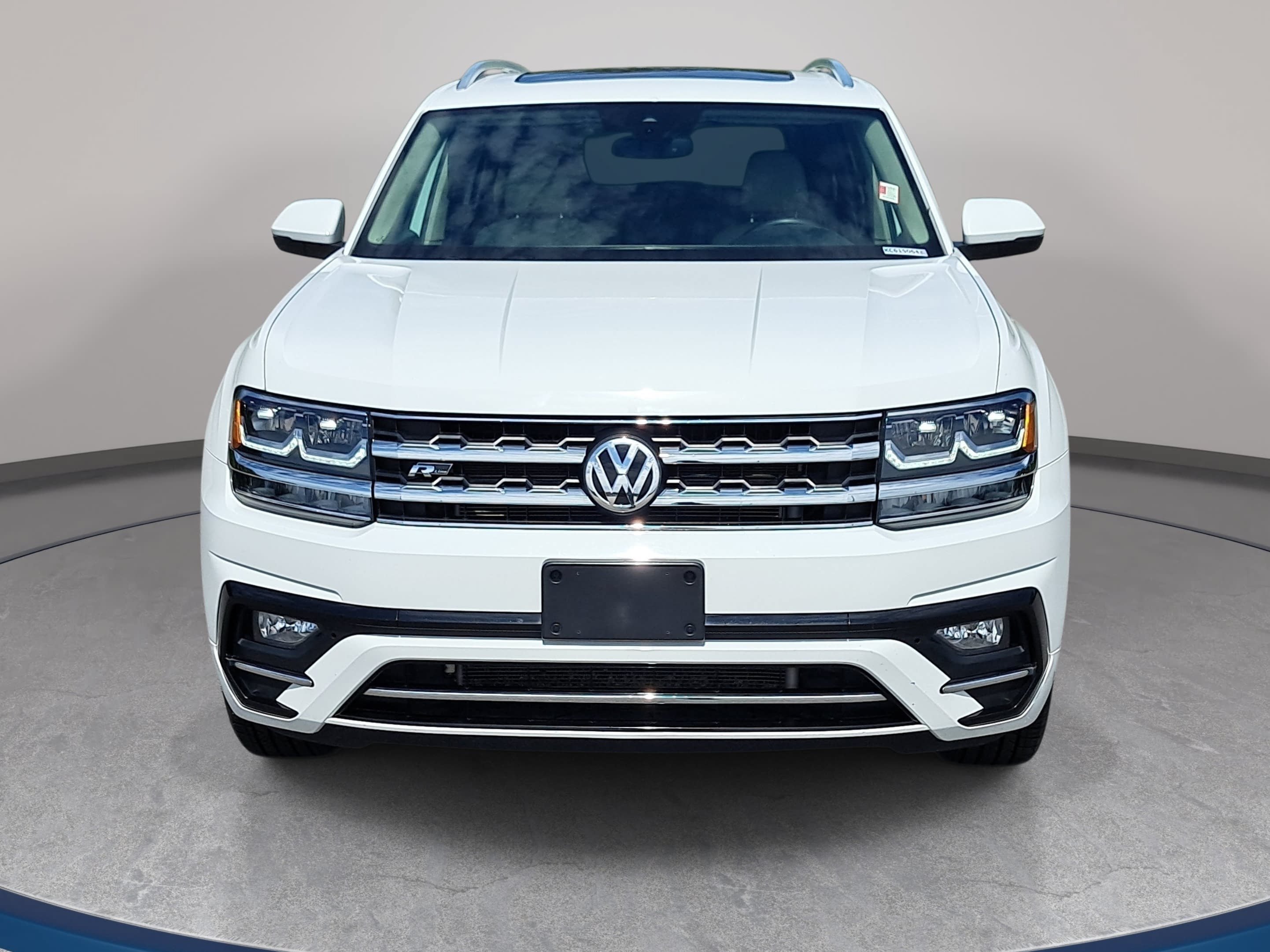 Used 2019 Volkswagen Atlas SE w/ Panoramic Sunroof Package AWD/4WD image 2