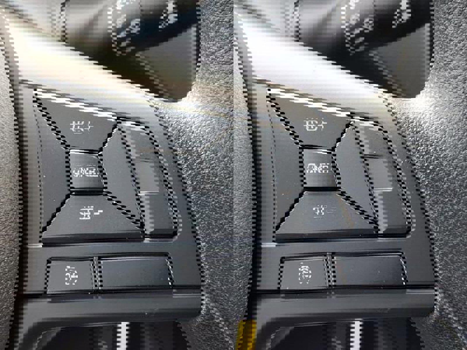 Used 2025 Nissan Versa S w/ Trunk Package image 30