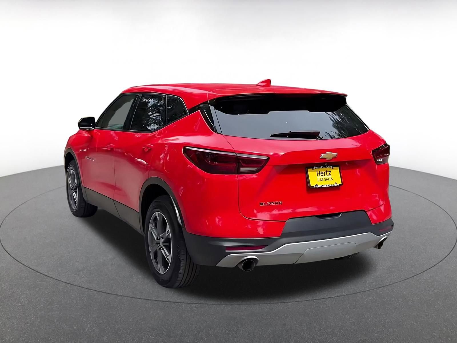 Used 2025 Chevrolet Blazer LT FWD image 11