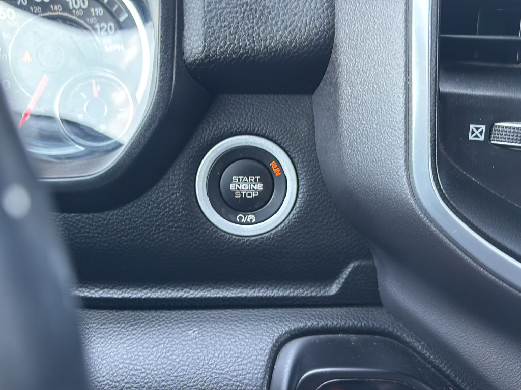 Used 2023 RAM 1500 Big Horn AWD/4WD image 28