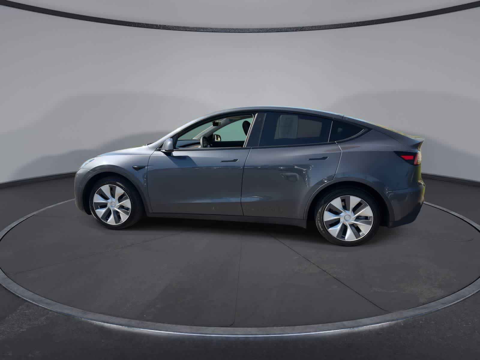 Used 2021 Tesla Model Y Long Range AWD/4WD image 5