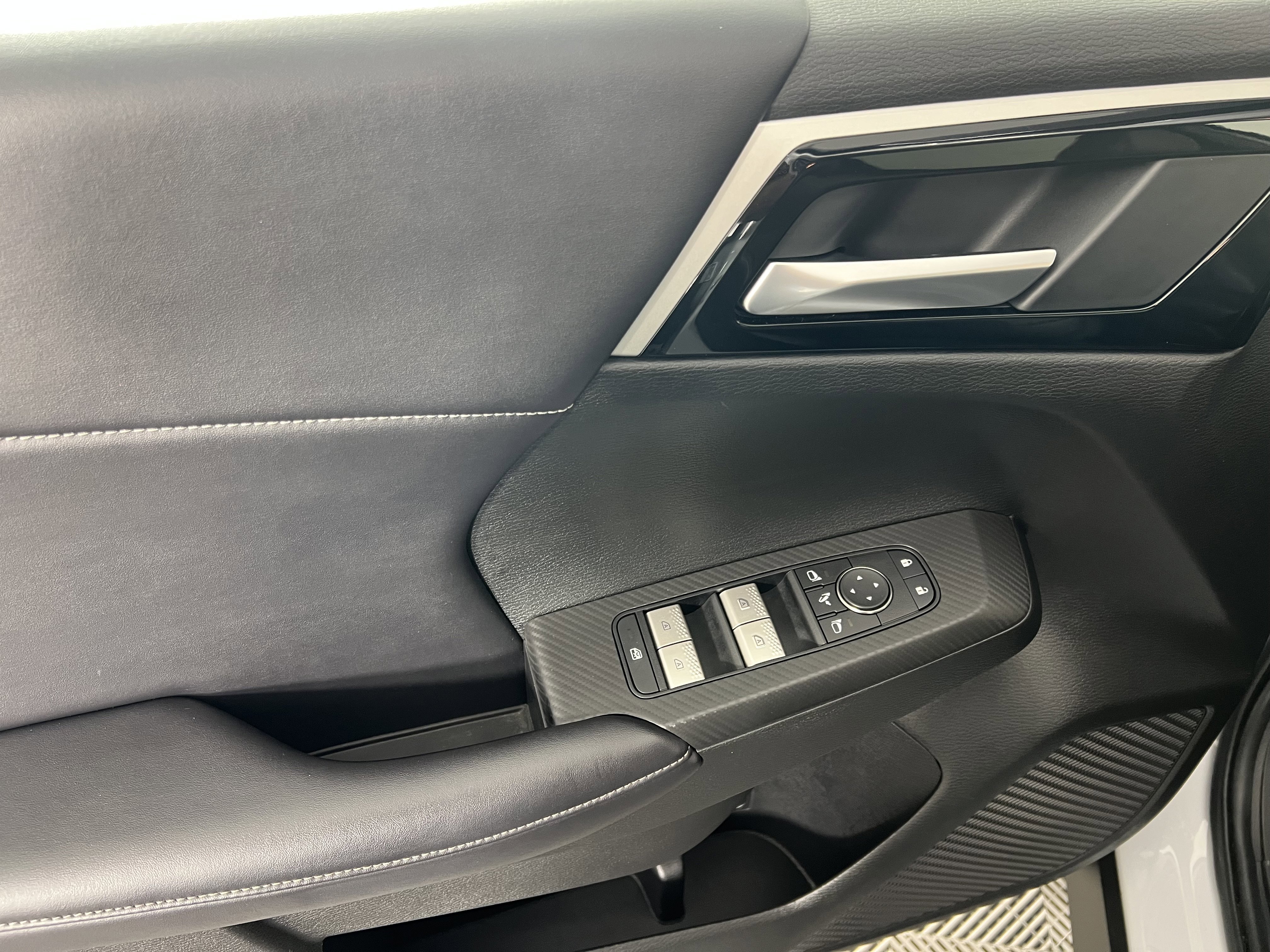 Used 2023 Mitsubishi Outlander Ralliart AWD/4WD image 17