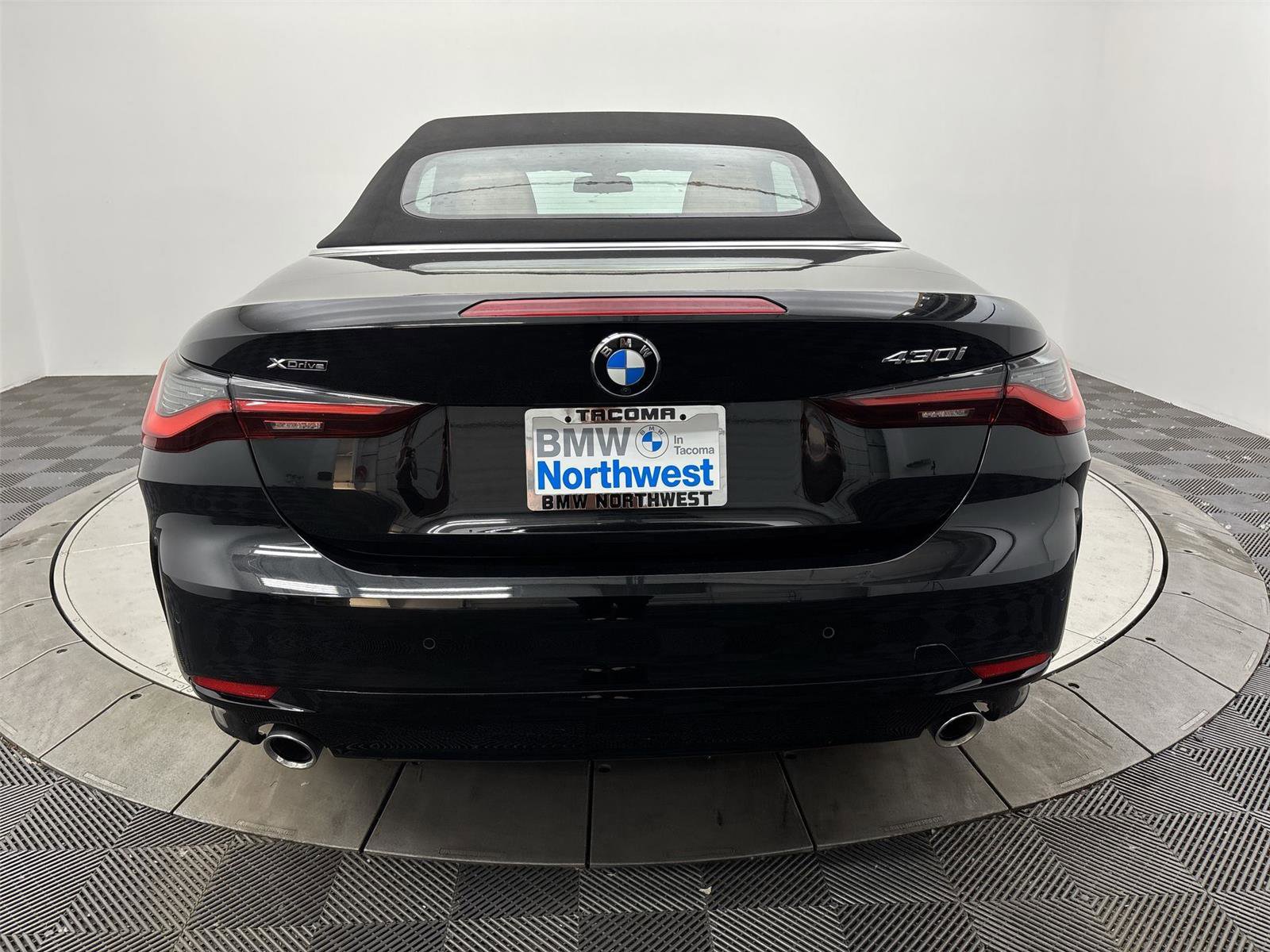 Used 2024 BMW 430i xDrive Convertible w/ Convenience Package AWD/4WD image 15