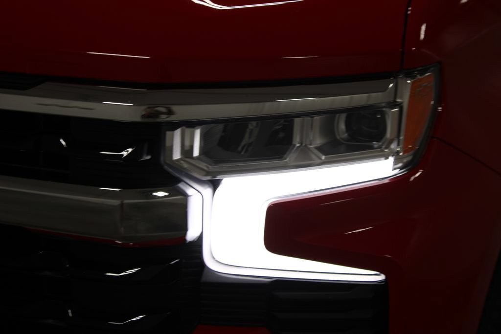 Used 2025 Chevrolet Silverado 1500 LT AWD/4WD image 13
