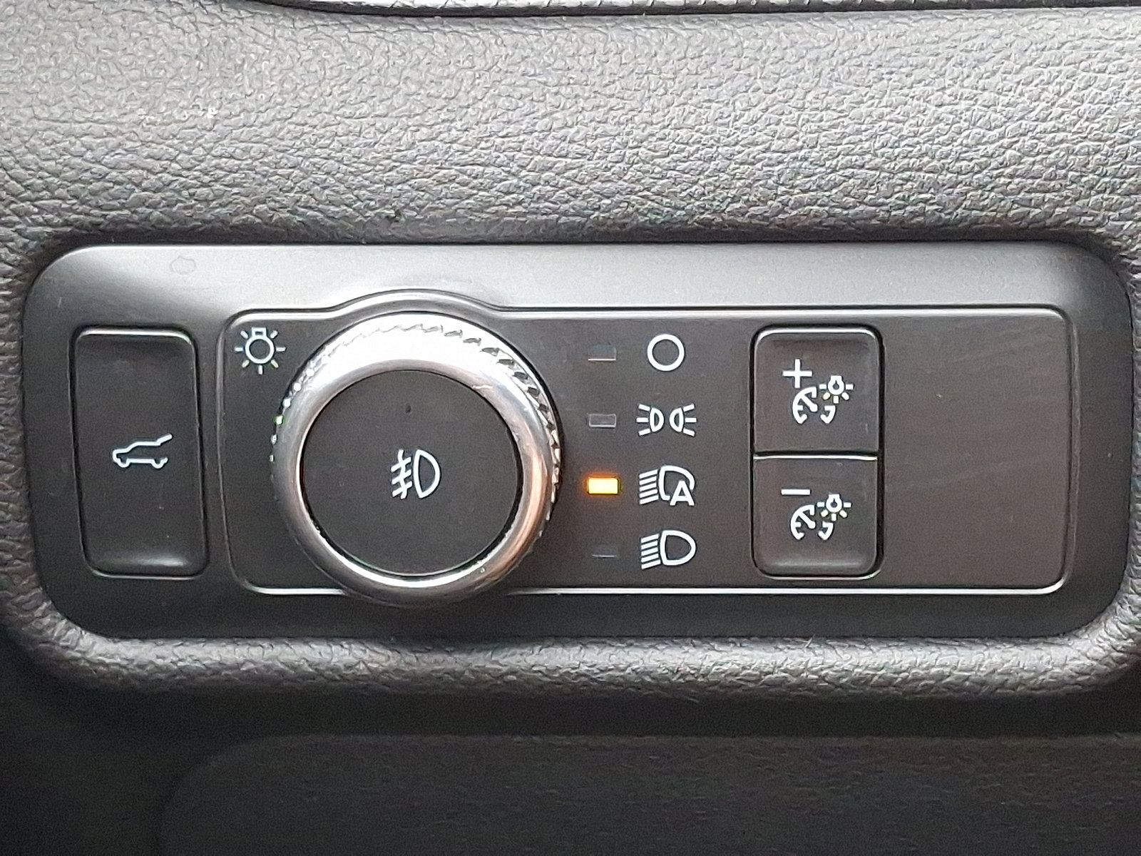 Certified 2021 Ford Explorer ST w/ Equipment Group 401A image 27