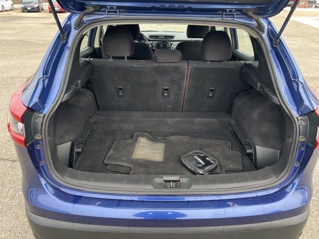 Used 2020 Nissan Rogue Sport S image 17