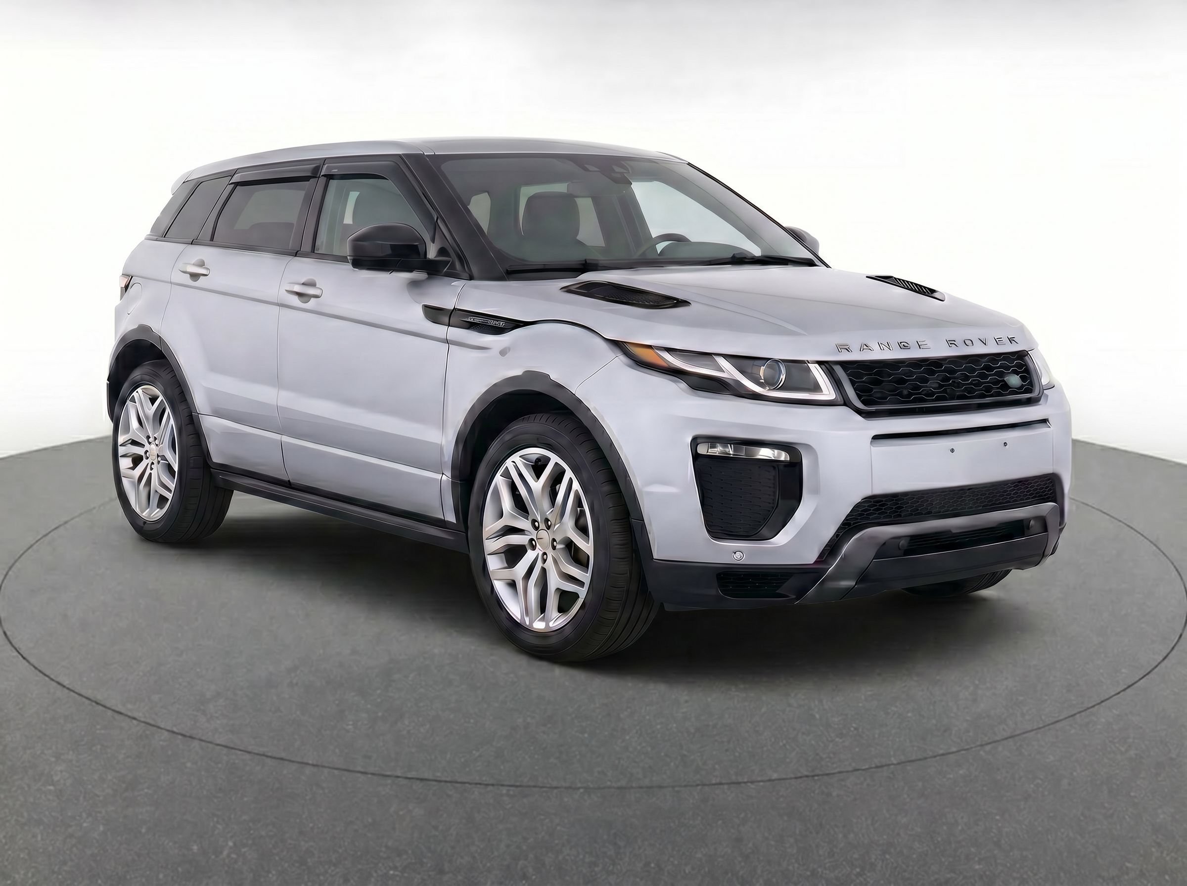 Used 2018 Land Rover Range Rover Evoque HSE Dynamic AWD/4WD image 2