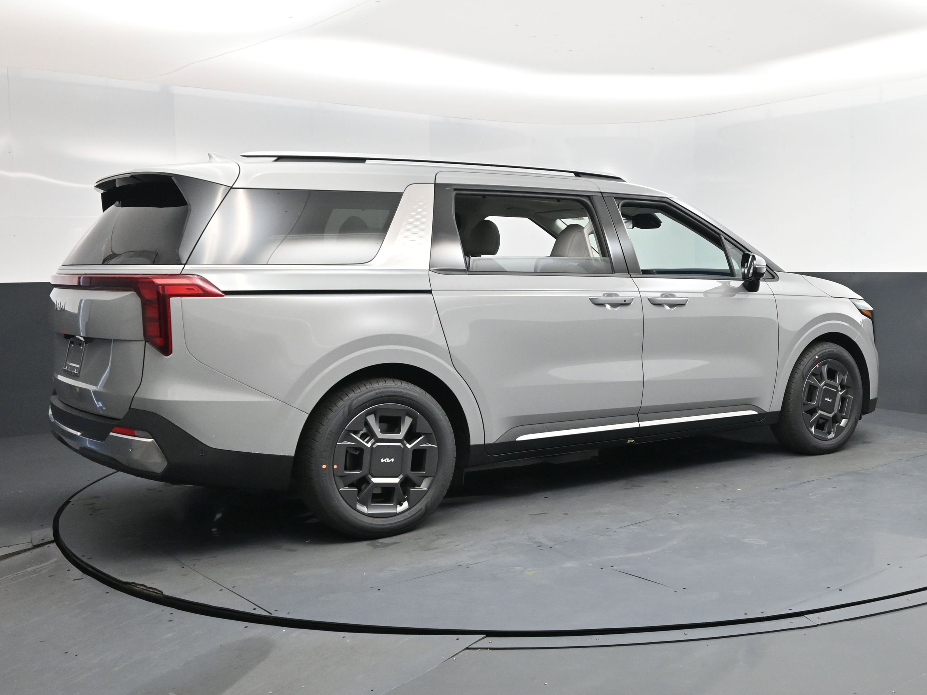 New 2026 Kia Carnival SX image 4
