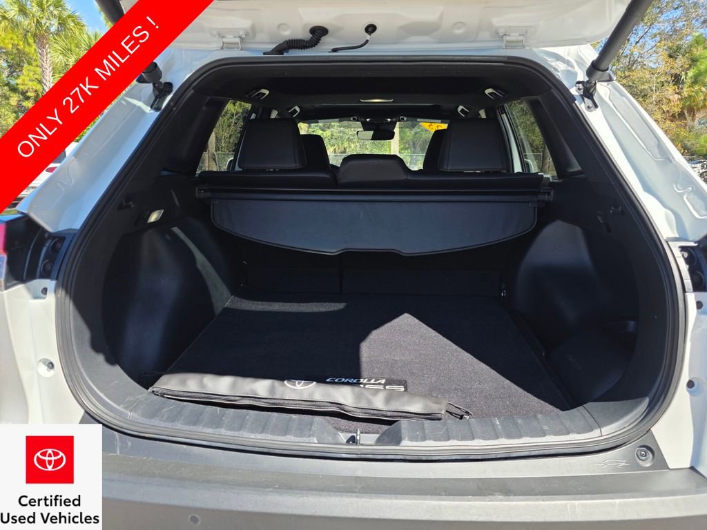 Used 2023 Toyota Corolla Cross XSE w/ Convenience Package image 19