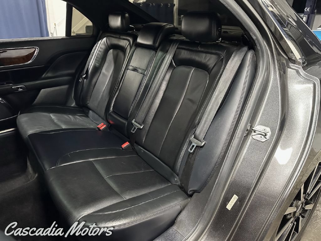 Used 2017 Lincoln Continental Reserve w/ Technology Package AWD/4WD image 9