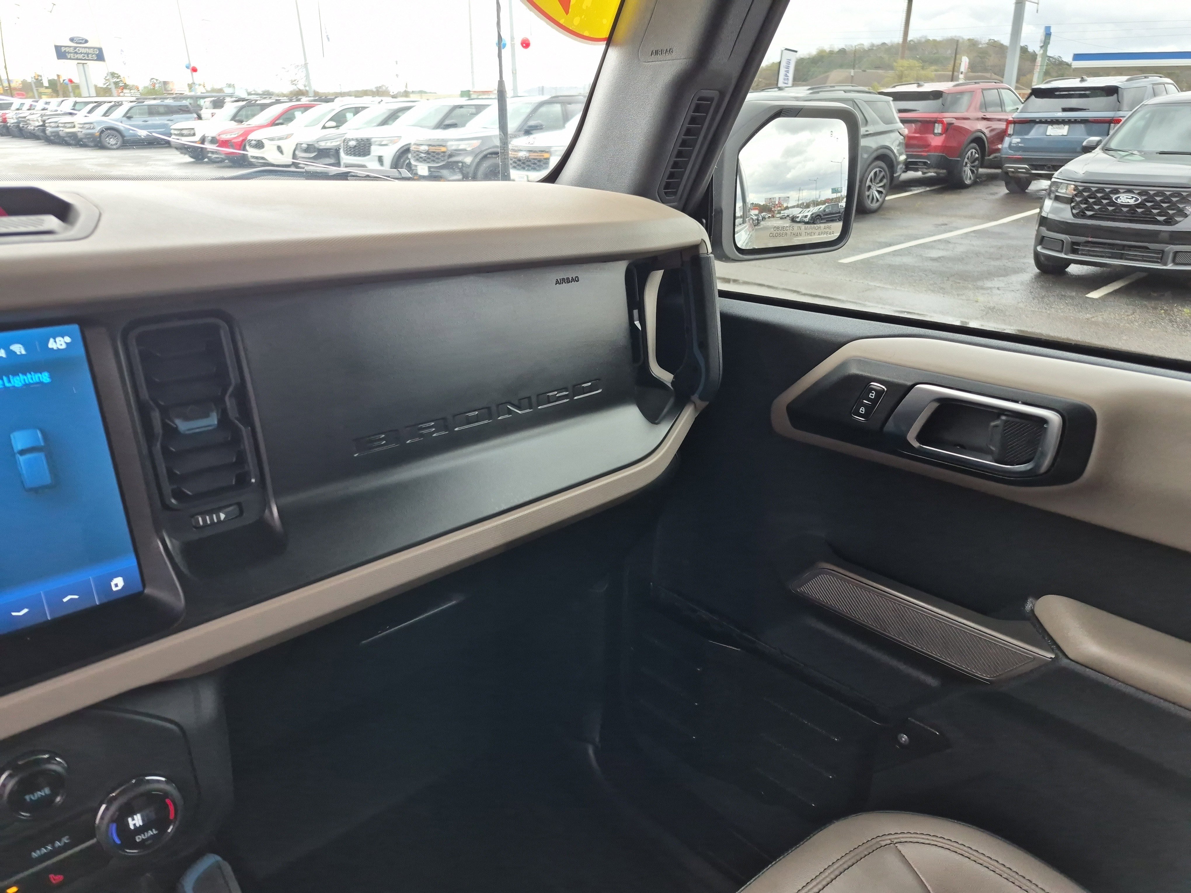 Used 2023 Ford Bronco Wildtrak image 23