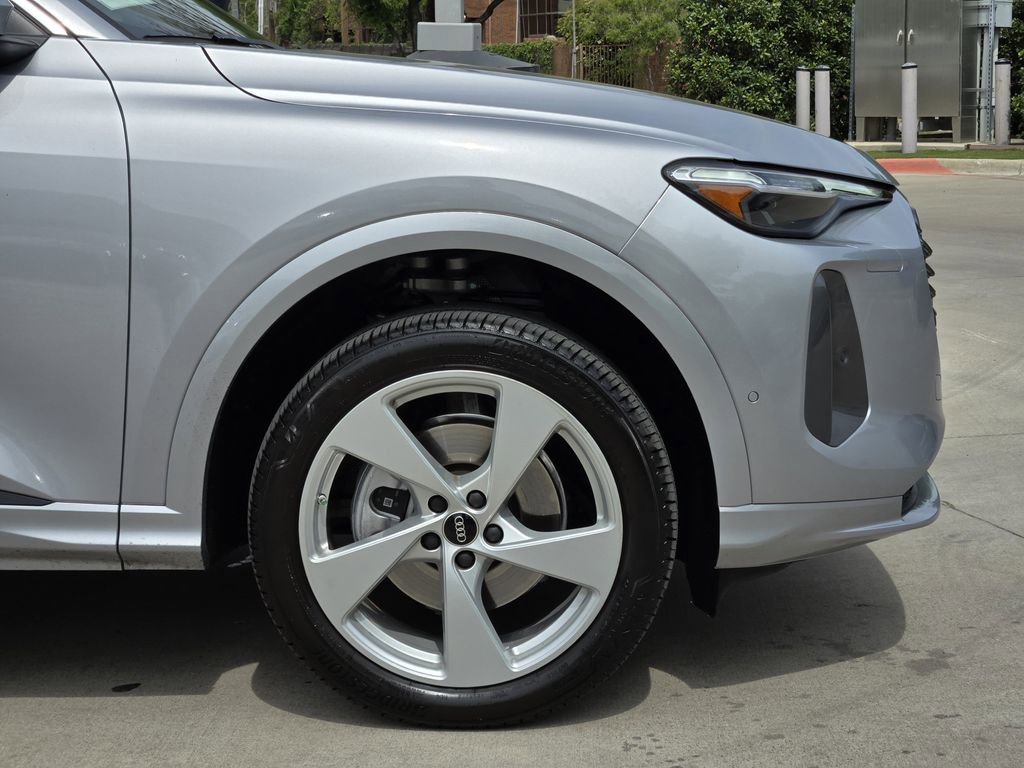 Used 2025 Audi Q5 Premium Plus w/ Premium Plus AWD/4WD image 13