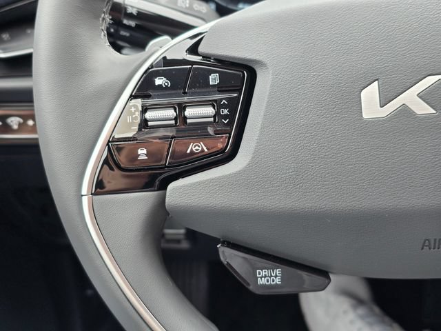 New 2026 Kia Niro EX FWD image 25