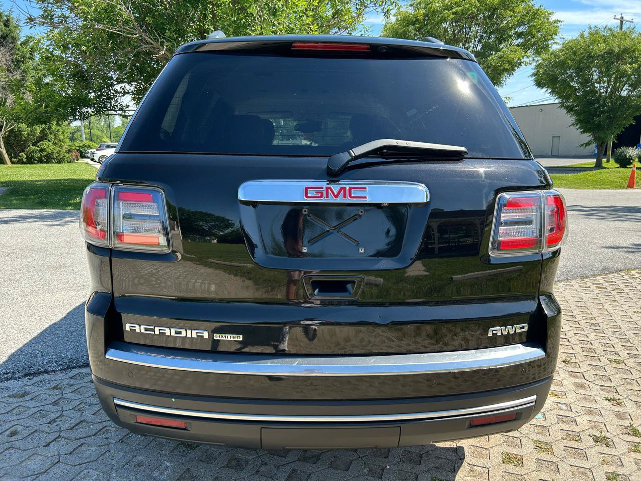Used 2017 GMC Acadia Limited SLT AWD/4WD image 6